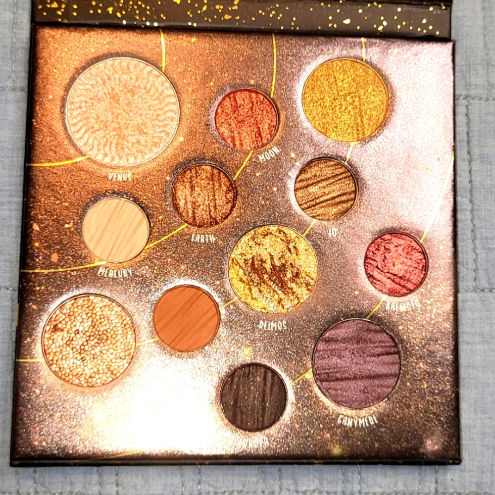 Dito Venus Eyeshadow Palette LTD. ED.